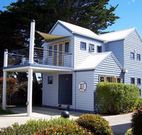 Rayville Boat Houses - Tourism Canberra
