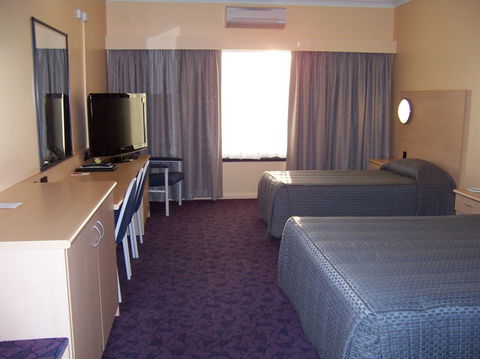 Albert Motel - Tourism Canberra 3