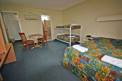 Red Cedars Motel - Tourism Canberra 2