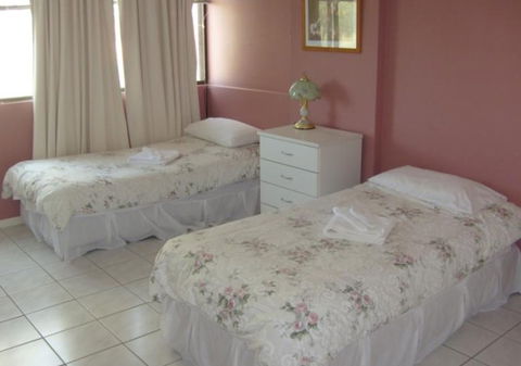 Queensleigh Holiday Apartments - Tourism Canberra 3