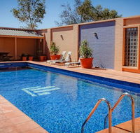Desert Cave Hotel - Tourism Canberra