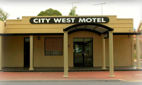 City West Motel - Tourism Canberra 0