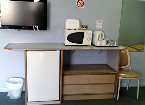 City West Motel - Tourism Canberra 4