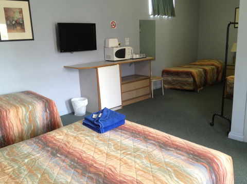 City West Motel - Tourism Canberra 5