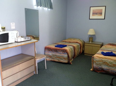 City West Motel - Tourism Canberra 6