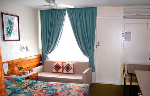 Motel Carnarvon - Tourism Canberra 0