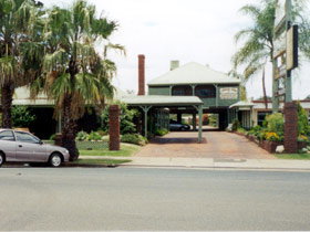 Pioneer Lodge Motel - Tourism Canberra 0
