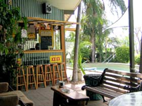 Backpackers By The Bay - Tourism Canberra 0