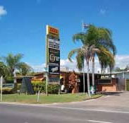Queens Beach Motor Hotel - Tourism Canberra