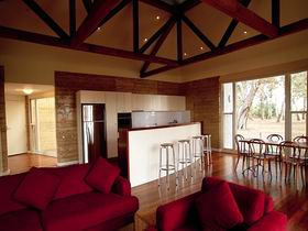 The Menzies Retreat - Tourism Canberra 0