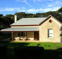 Dudley Villa - Tourism Canberra