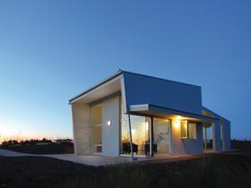 Tanonga Luxury Eco-Lodges - Tourism Canberra 0