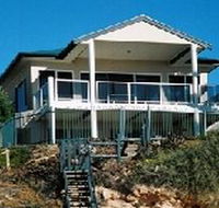 Top Deck Cliff House - Tourism Canberra