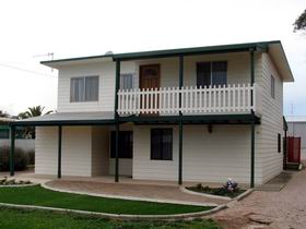 Louth Bay Holiday Apartment - Tourism Canberra 0