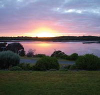 Lake View Apartments - Tourism Canberra