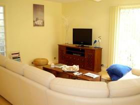 The Liteva Beach House - Tourism Canberra 0