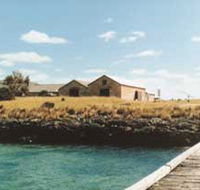 Mt Dutton Bay Woolshed Hostel - Tourism Canberra