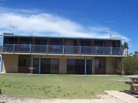 Moonta Bay Beach Villas - Tourism Canberra 0