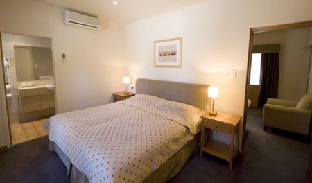 Sombrero Comfort Inn And Suites - Tourism Canberra 3