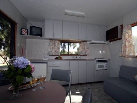 Loxton Riverfront Caravan Park - Tourism Canberra 1