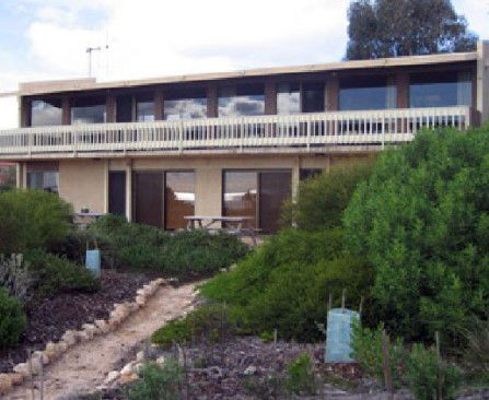 Moonta Bay Beach Villas - Tourism Canberra 1
