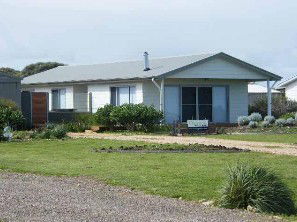 Coorong Waterfront Retreat - Tourism Canberra 1
