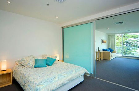 Glenelg Gateway Apartment .com - Tourism Canberra 1