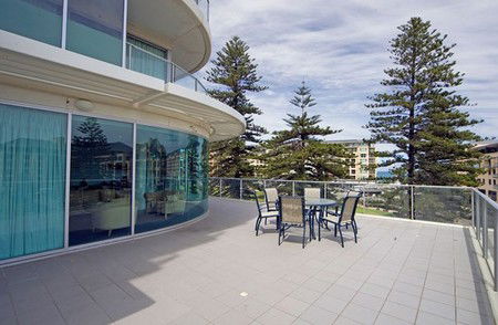 Glenelg Gateway Apartment .com - Tourism Canberra 3