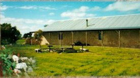Mt Dutton Bay Woolshed Hostel - Tourism Canberra 2