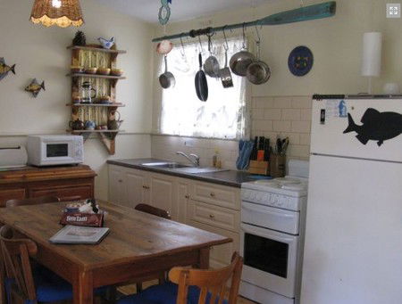 Boathaven Beach House - Tourism Canberra 1