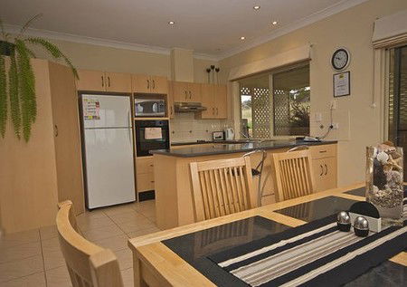 Searenity Holiday Accommodation - Tourism Canberra 2