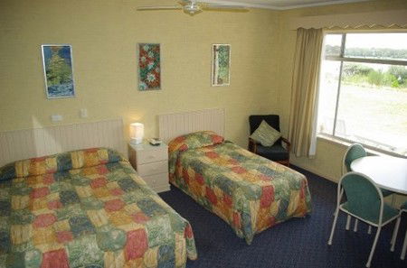 Lake View Apartments - Tourism Canberra 2