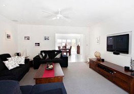 Serenity On Sallywattle - Tourism Canberra 3