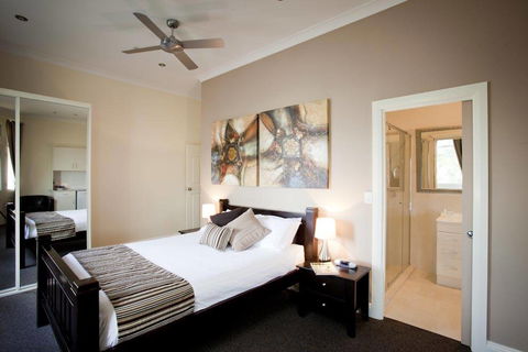 Balcony On Sixth Lodge - Tourism Canberra 4