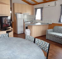 Victor Harbor Holiday and Cabin Park - Tourism Canberra