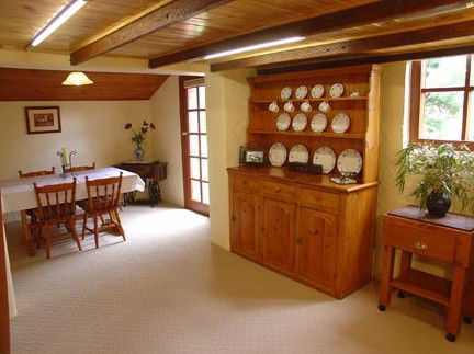 The Old Oak Bed And Breakfast - The Barn - Tourism Canberra 3