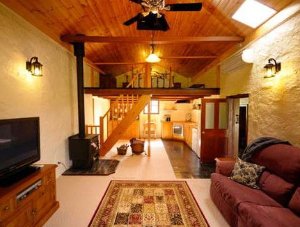 The Old Oak Bed And Breakfast - The Barn - Tourism Canberra 4