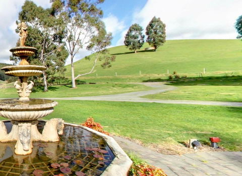 The Old Oak Bed And Breakfast - The Barn - Tourism Canberra 5