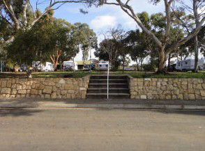 Long Island Caravan Park Cabins - Tourism Canberra 7