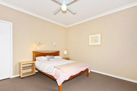 Sea Sand And Scrub Holiday House - Tourism Canberra 4