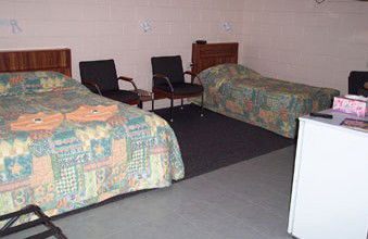 Port Wakefield Motel - Tourism Canberra 3