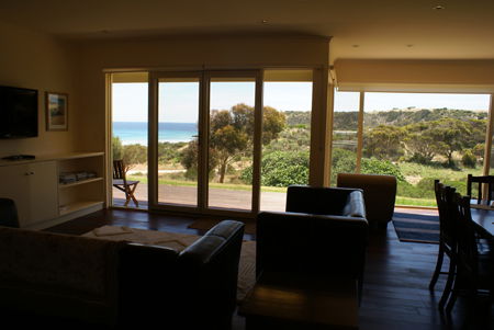 Snellings Beach House - Tourism Canberra 1