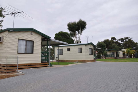 Avoca Dell Caravan Park - Tourism Canberra 4