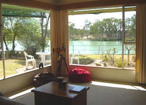 Riverfront Retreat - Tourism Canberra 1