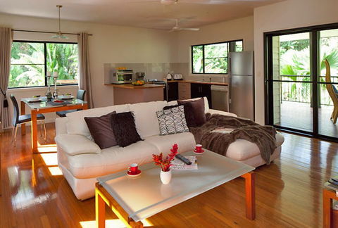 Misty Mountains Tropical Rainforest Romantic Retreat - Tourism Canberra 0