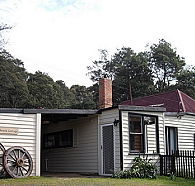 Glenbrook House and Cottage - Tourism Canberra