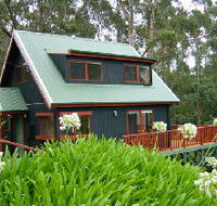 Tree Tops Cascades - Tourism Canberra