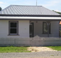 Strahan Quality Cottages - Tourism Canberra