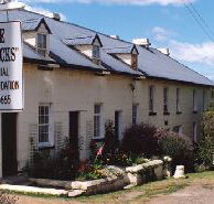Lythgos Row of Romantic Cottages - Tourism Canberra
