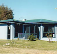 Homelea Accommodation Spa Cottage and Apartments - Tourism Canberra